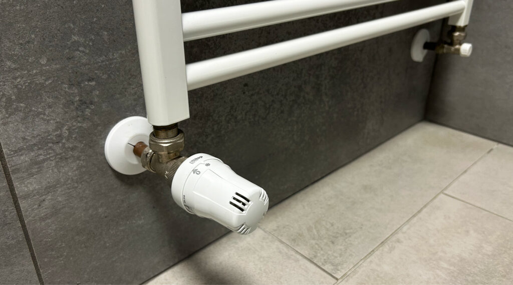 Perché installare valvole e teste termostatiche - immagine